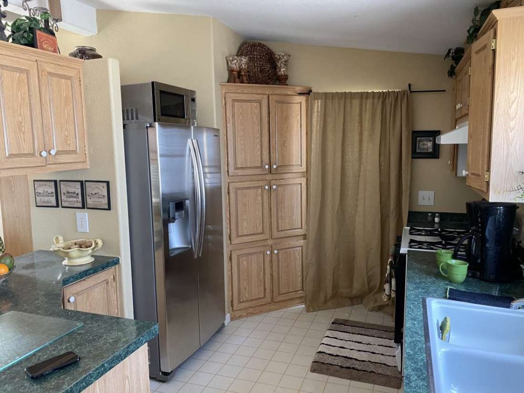 Cabin A Full Size Kitchen with Everything