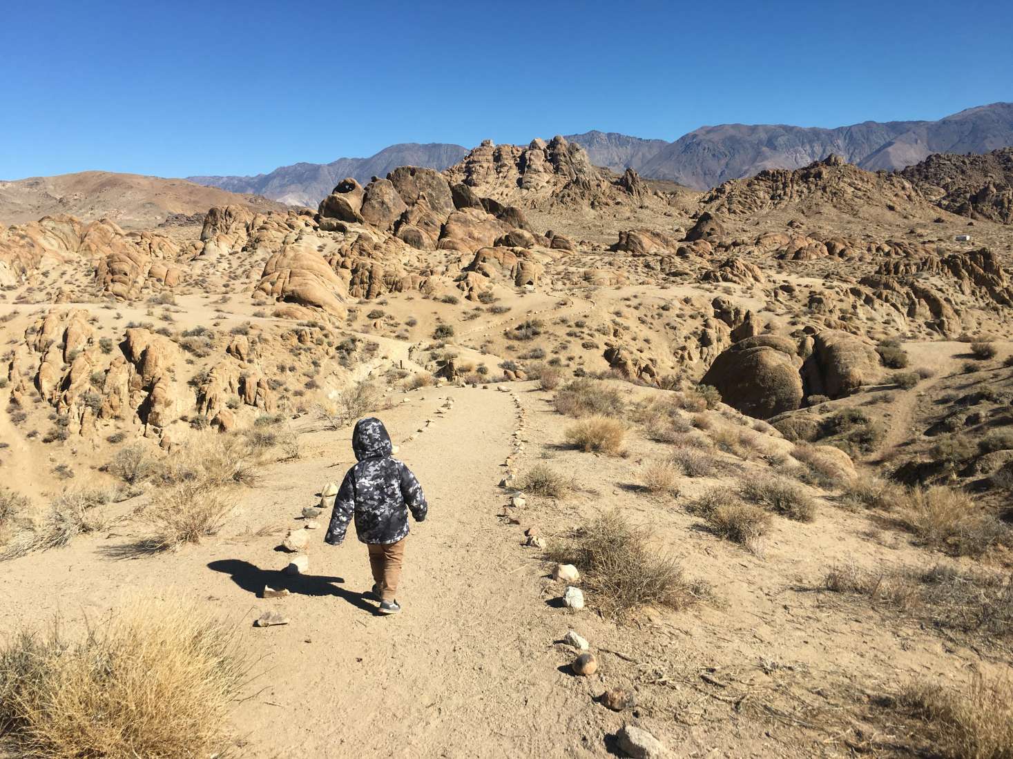 Mobius Arch Loop Trailhead Alabama Hills